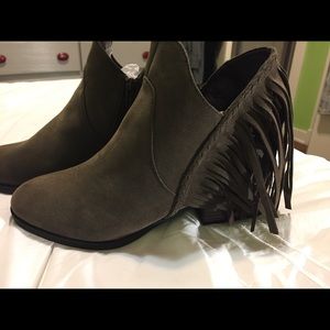 Pierre Dumas booties